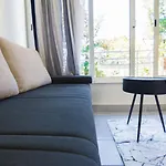Beachfront With One Bedroom - Remy Lejlighed