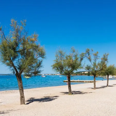Beachfront With One Bedroom - Remy Lejlighed