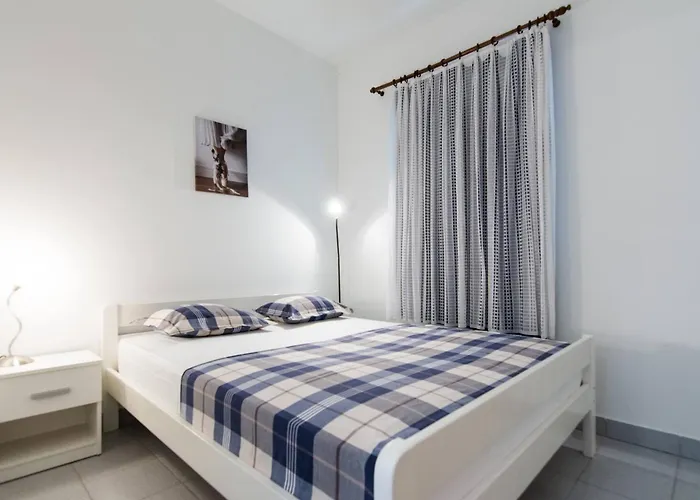 Beachfront With One Bedroom - Remy 비오그라드나모루