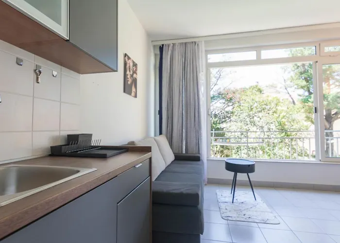Beachfront With One Bedroom - Remy