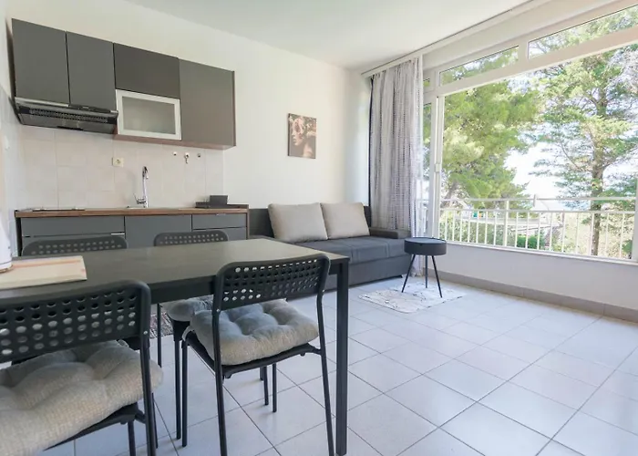 Beachfront With One Bedroom - Remy 비오그라드나모루