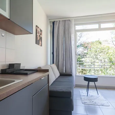 Beachfront With One Bedroom - Remy