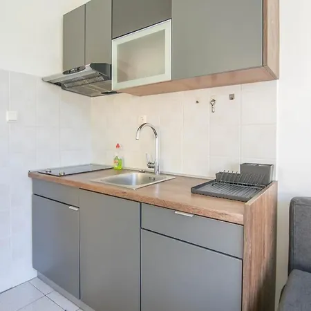 Beachfront With One Bedroom - Remy *