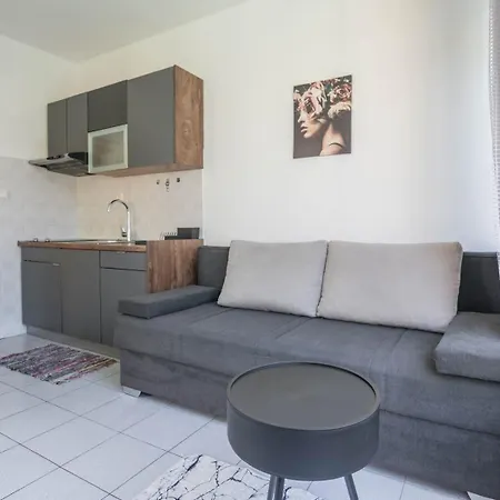 Beachfront With One Bedroom - Remy Lägenhet *