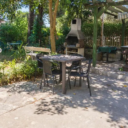Beachfront With One Bedroom - Remy