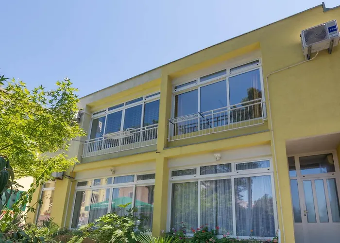Apartman Beachfront With One Bedroom - Remy