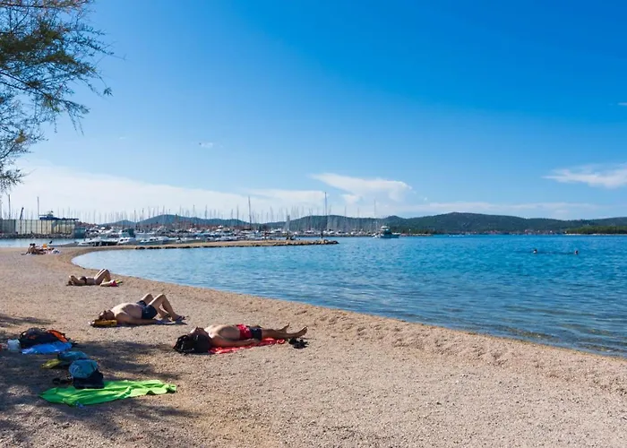 Apartman Beachfront With One Bedroom - Remy