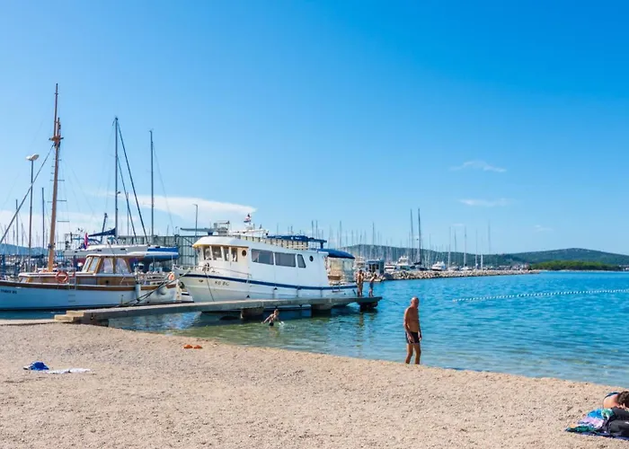 Apartman Beachfront With One Bedroom - Remy *